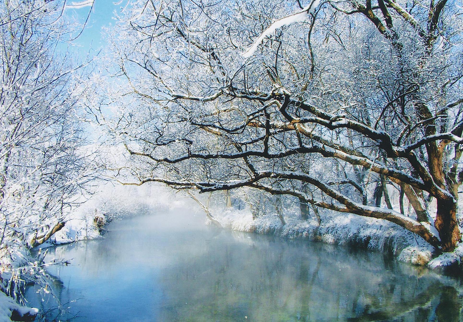 แม่น้ำโยโรซุยในยามเช้าของฤดูหนาว